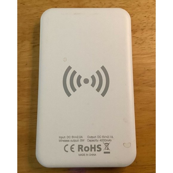 Power Bank 4000mAh Wireless Battery Pack Radio Station Contributor Gift Unused - Picture 1 of 6